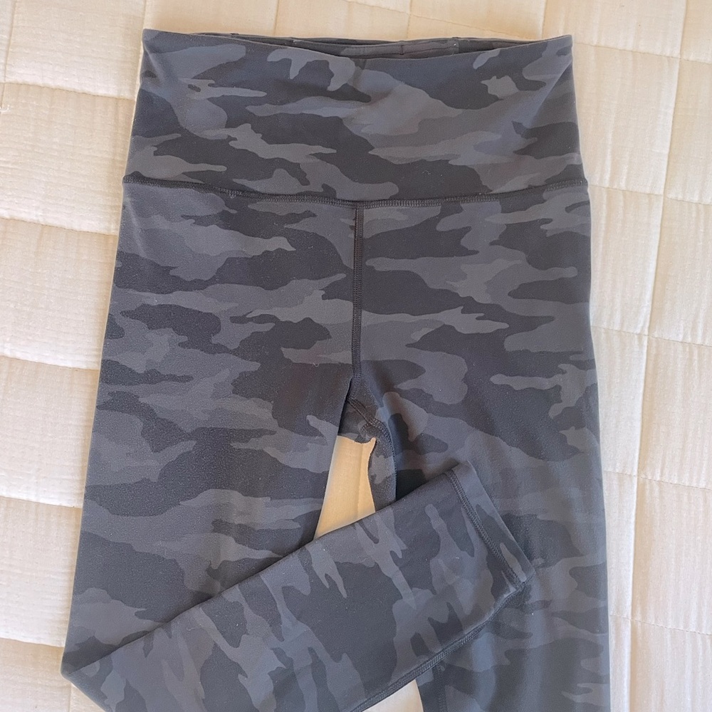 Athleta Elation 7/8 camo leggings